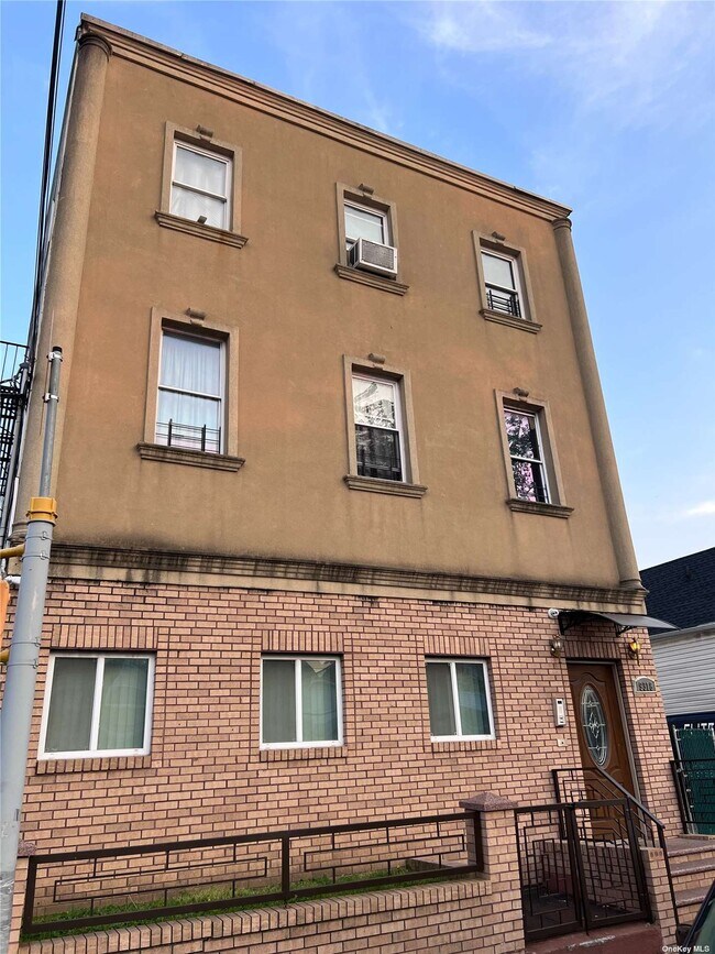 Building Photo - 9318 Avenue K