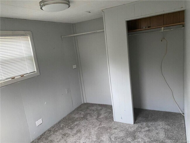Foto del edificio - 20 Woodland Dr