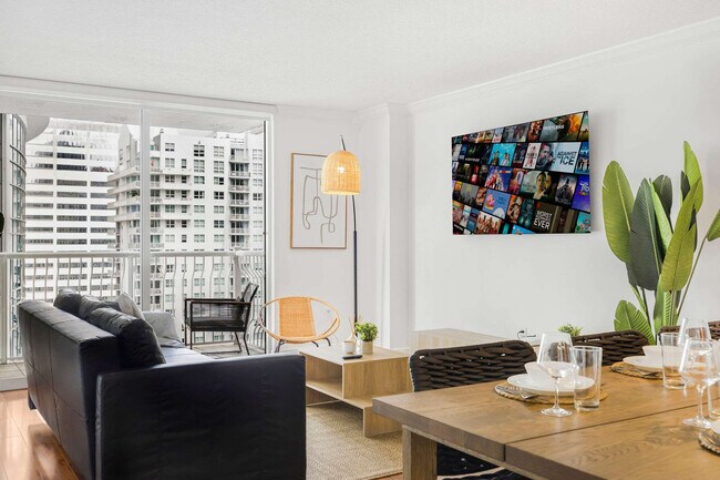 Building Photo - 1200 Brickell Bay Dr