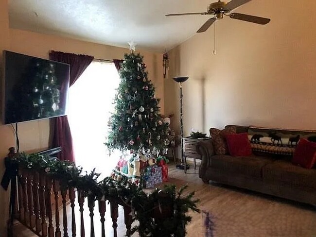 Foto del edificio - 3 Bed Home on Cul-de-Sac with Finished Basement, Fenced Yard & Garage