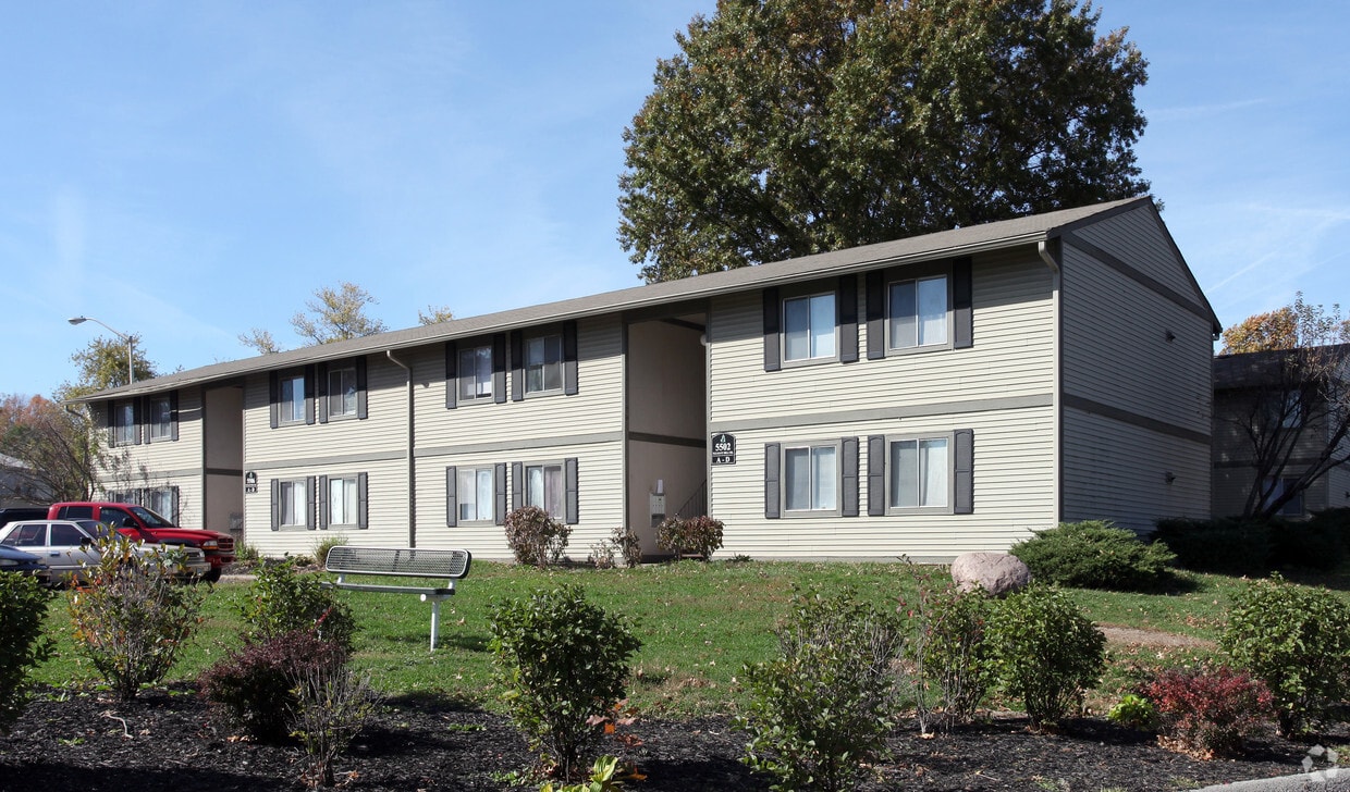 Primary Photo - Hills Apartments