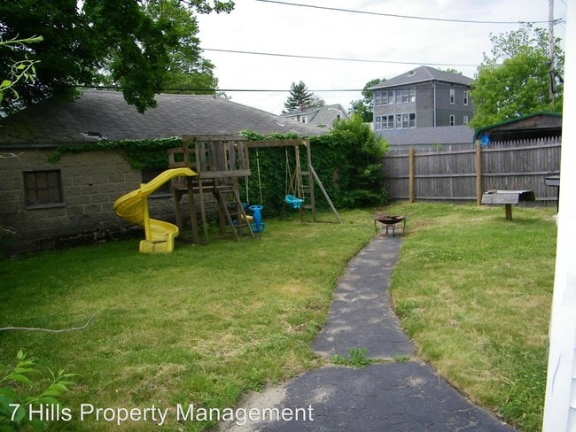 Building Photo - 414 Cambridge St