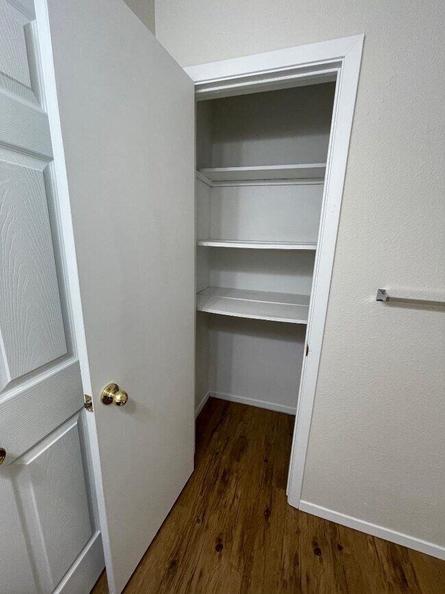 Foto del edificio - 307 N Jordan St