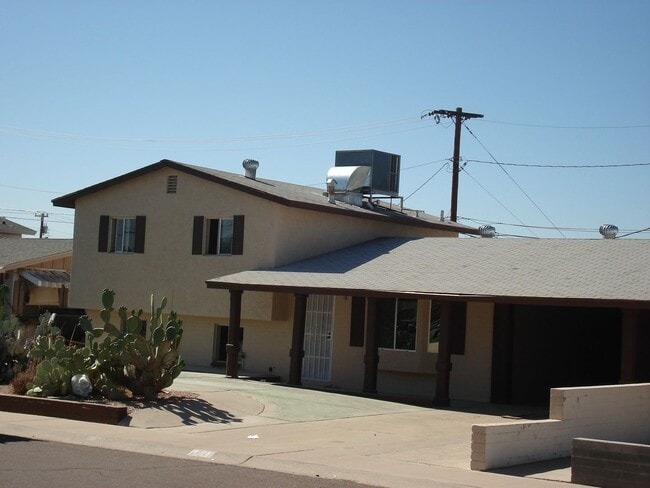 Building Photo - 5BR/2BA -   OPEN HOUSE Friday, October 10t...