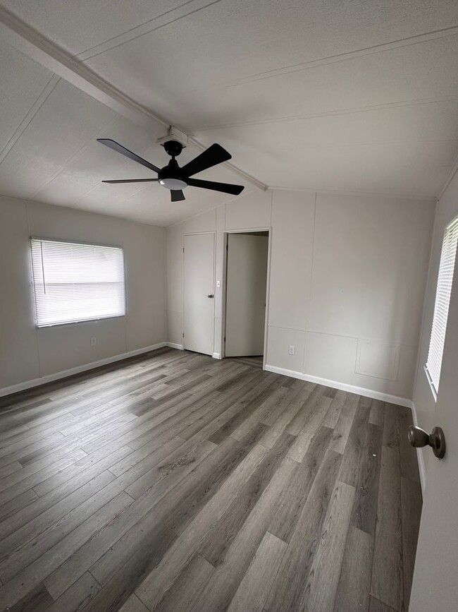 Foto del edificio - 2 bedroom 2 bathroom Manufactured Home