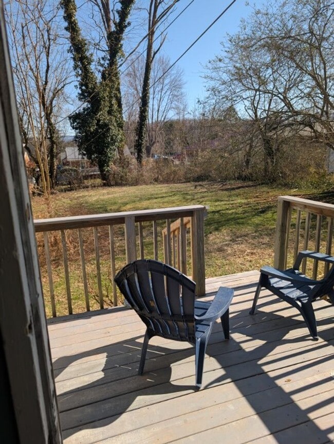 Building Photo - FURNISHED HOME IN POPLAR JOHNSON CITY