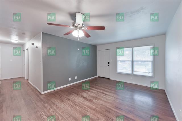 Building Photo - 708 W Redbud Dr