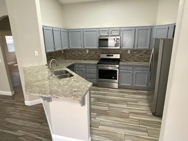 Foto del edificio - Single story 4br, 2bth, 2cg