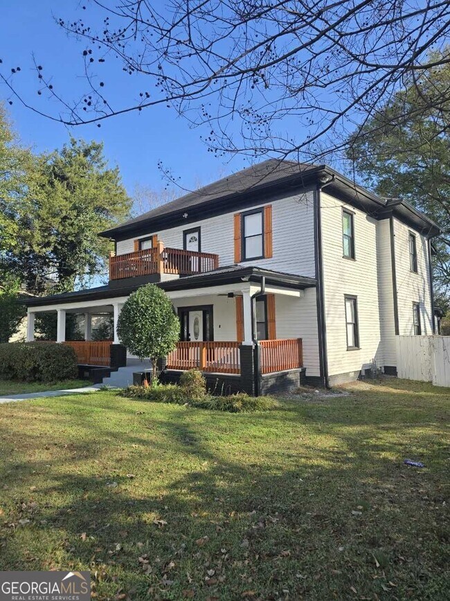 Building Photo - 402 Meriwether St