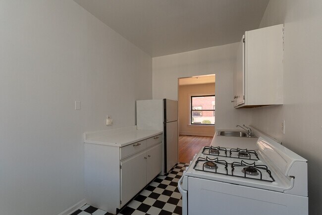 Foto del edificio - 832 W Waveland Ave