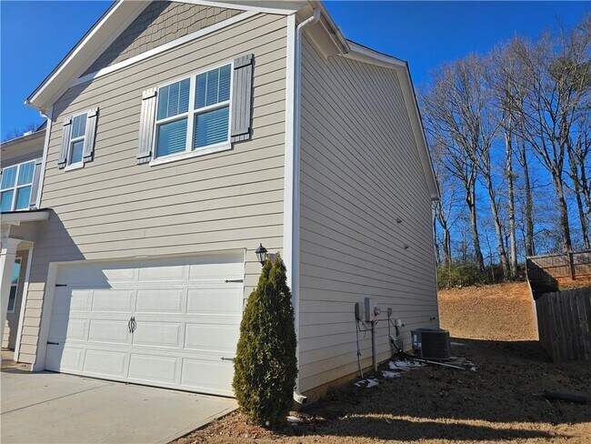 Foto del edificio - 490 Walnut Grv Wy