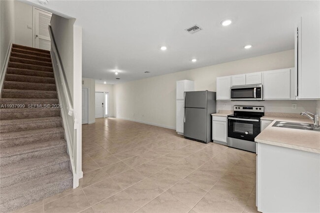 Foto del edificio - 433 NE 12th St