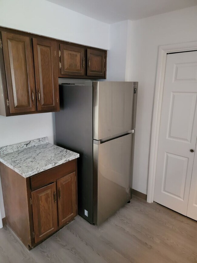 Foto del edificio - Northend 3 bed 2 bath home