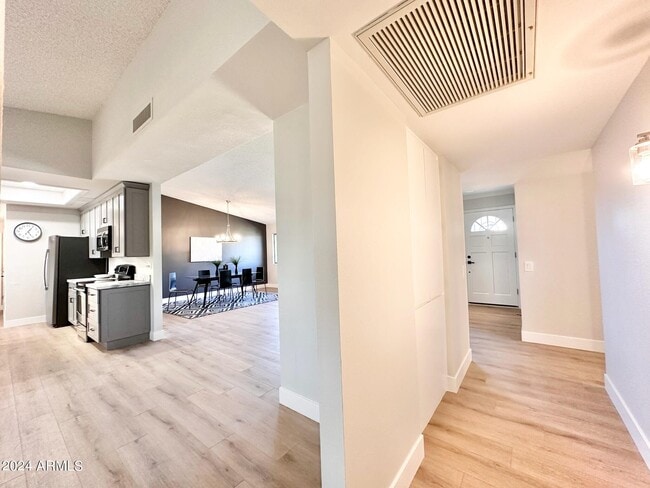 Building Photo - 12839 W Blue Bonnet Dr