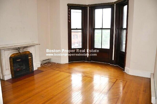 Building Photo - 429 Beacon St