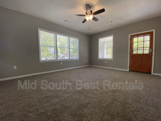 Building Photo - 2304 Valmar St