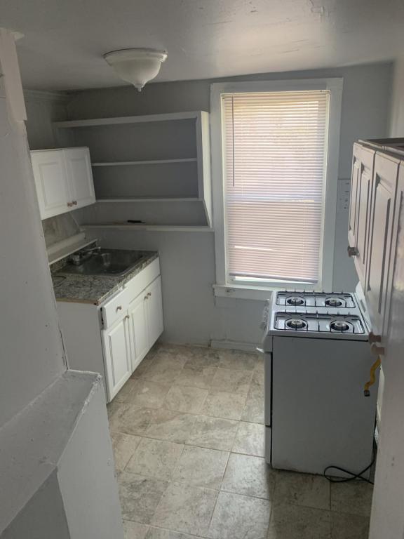 Building Photo - 615 Bartlett Ave