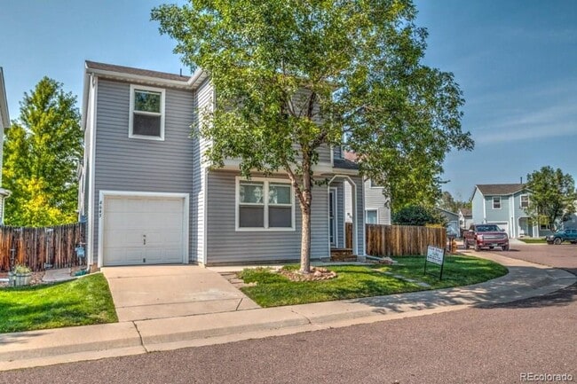 Building Photo - Spacious 3 bedroom home in the heart of Mo...
