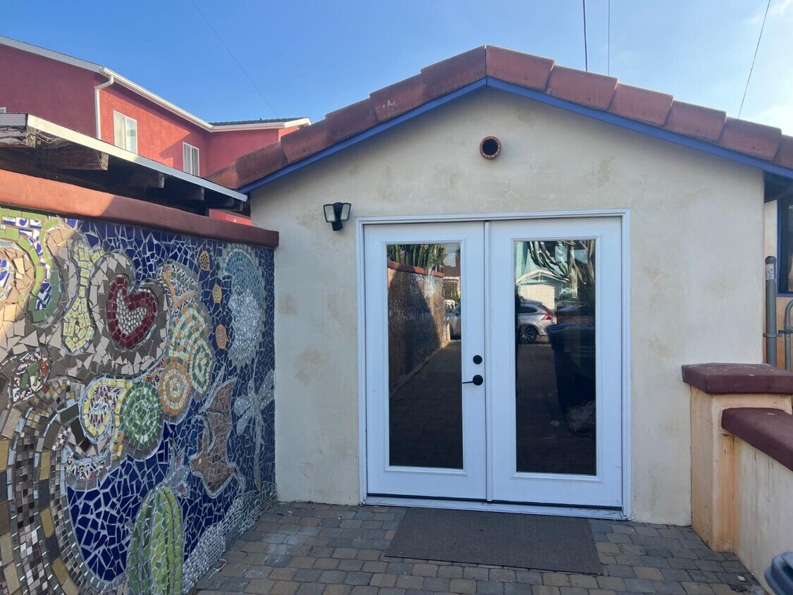 Foto del edificio - 3446 Madison St