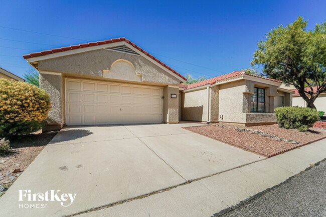 Building Photo - 716 W Mountain Ridge Dr