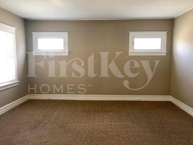 Foto del edificio - 2112 Lexa Dr