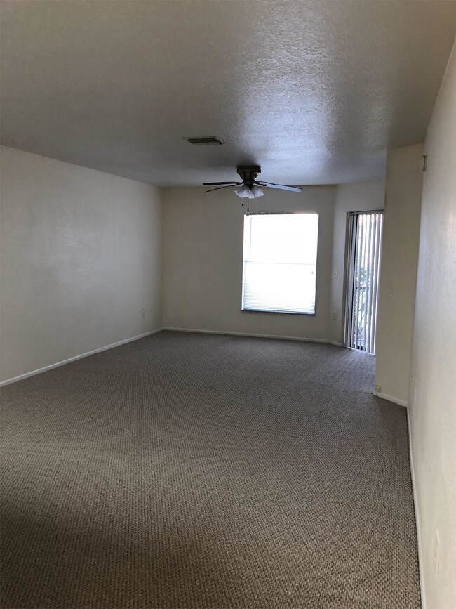 Building Photo - Sugar Bend Drive 7820 - 1