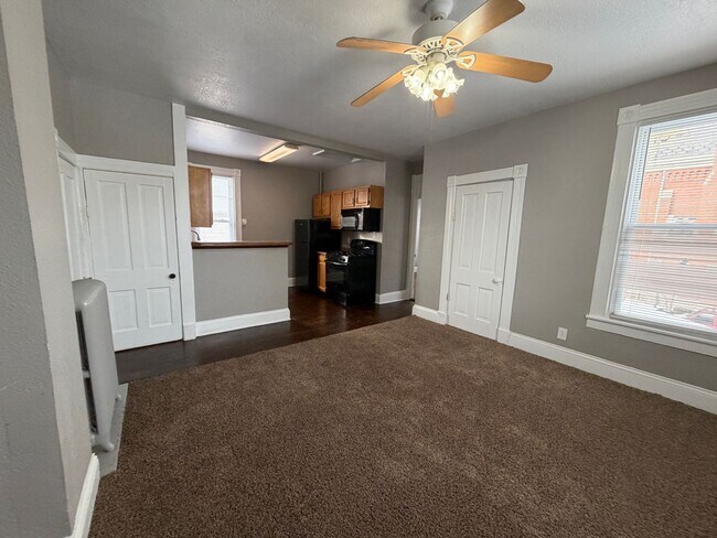 Foto del edificio - 203 W Dewald St