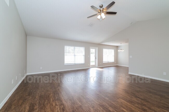 Building Photo - 1630 Redfin Dr