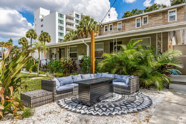 Courtyard in Building Three - The Vinoy Courtyard Apartments