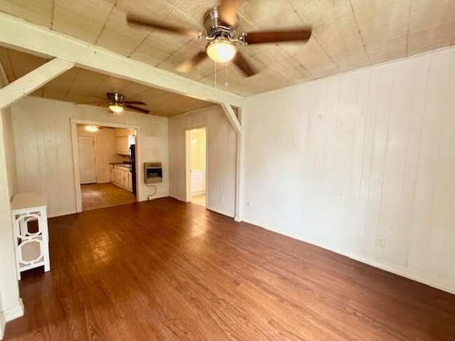 Foto del edificio - 907 N Harrison St