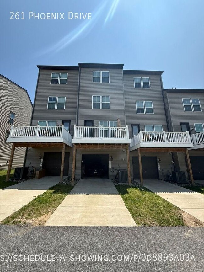 Building Photo - 261 Phoenix Dr