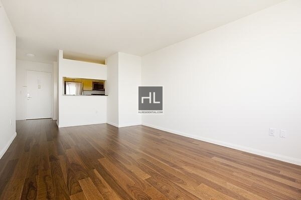 Building Photo - 561 Amsterdam Ave