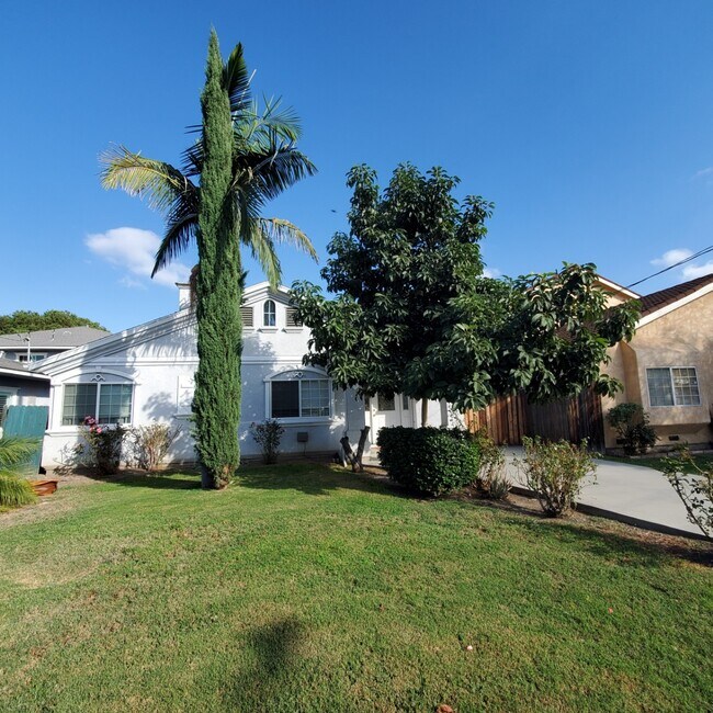5572 Kingman Avenue - 5572 Kingman Ave