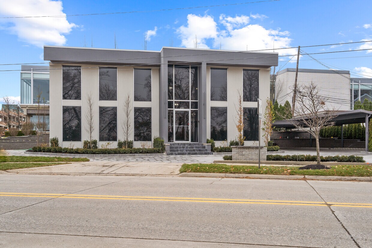 Primary Photo - 201 Southfield Rd
