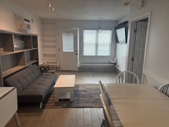 Building Photo - 19 Kentville Terrace