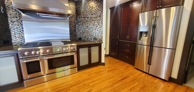 Foto del edificio - Bellevue 98004, Convenient Location