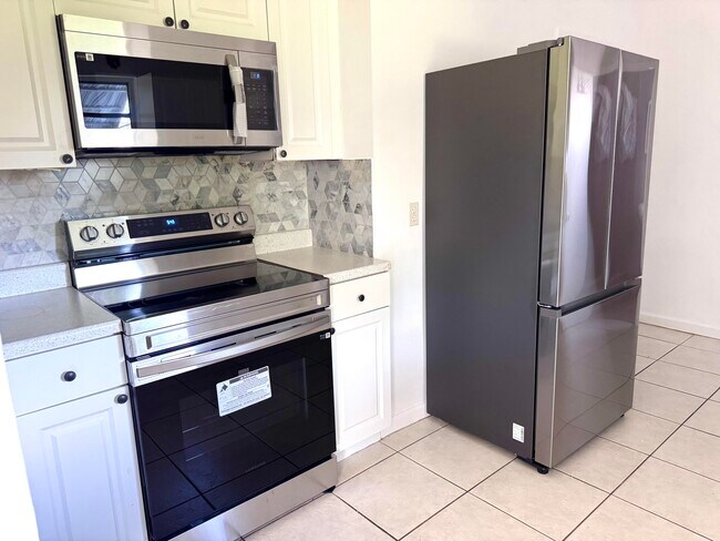 Foto del edificio - 3692 Corrigan Ct