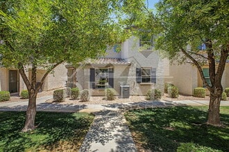 Building Photo - 17737 W Woodrow Ln