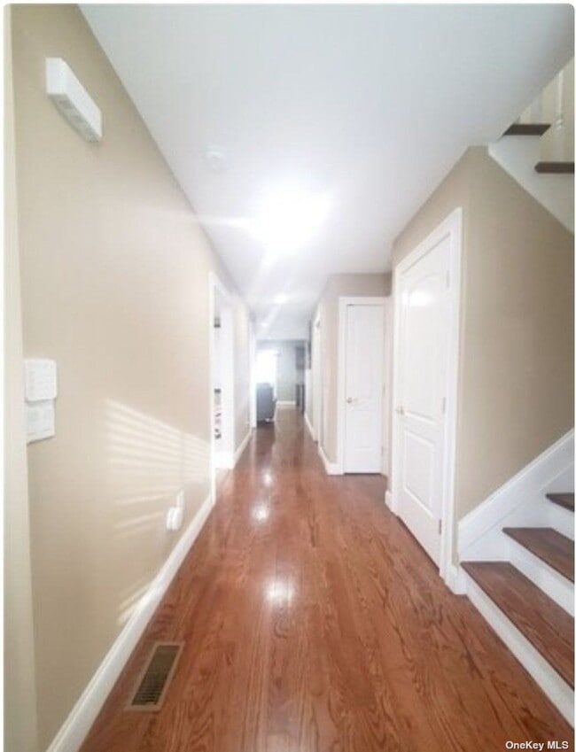 Building Photo - 123A Harding Ave