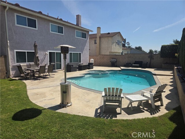 Foto del edificio - 2632 S Augusta Ave