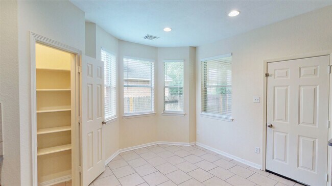 Building Photo - 14527 Eastern Redbud Ln