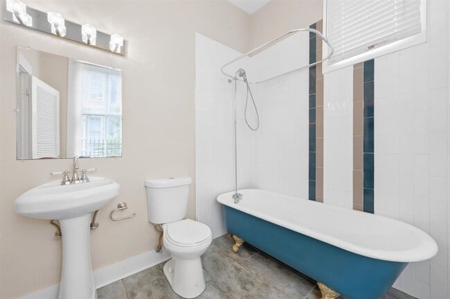 Foto del edificio - Move-In Special: $300 Off First Month if You Move by May 31, 2026!