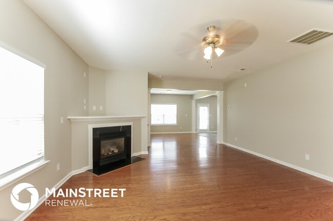 Foto del edificio - 415 Galesburg Dr