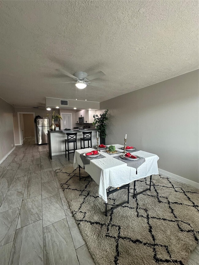 Building Photo - 2175 NE 56th St