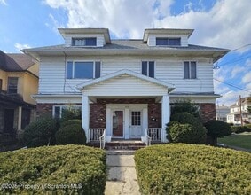 Building Photo - 1218 S Main Ave