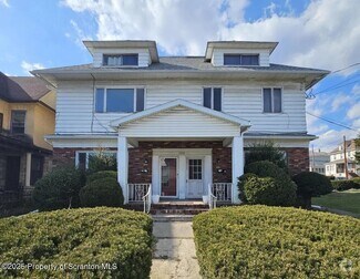 Building Photo - 1218 S Main Ave