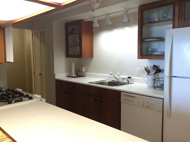 Foto del edificio - Fully furnished
