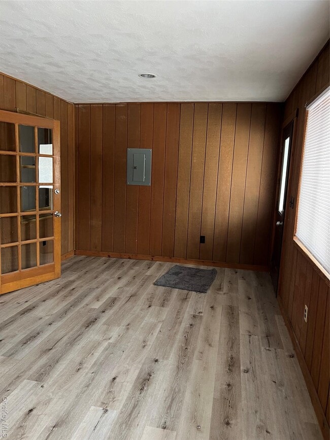 Building Photo - 1225 NY-9G