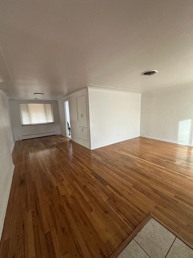 Photo - 4 bedroom 2 bathroom Sinlge Family House in metro Denver