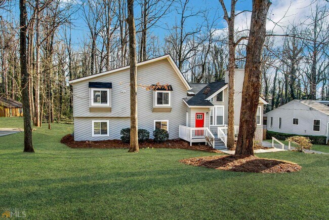 Building Photo - 5043 Post Rd Trail